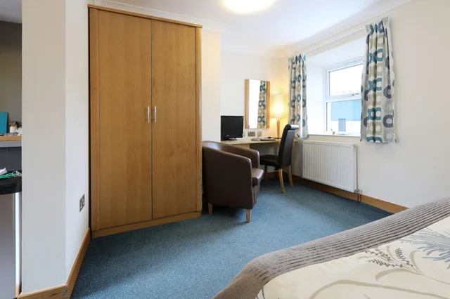 غرفة كلاسيكية بسرير كينج، Woodland Bay Hotel 3/8