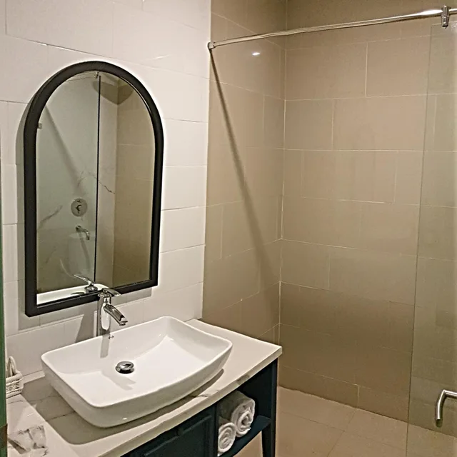 جناح تنفيذي بسرير كينج، Jambuluwuk Thamrin Hotel 4/6