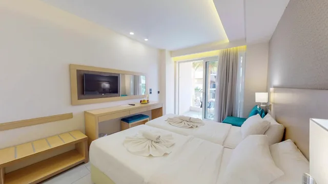 Superior, Twin Beds, Pool View, Sofa, Marika Hotel Chania 2/6
