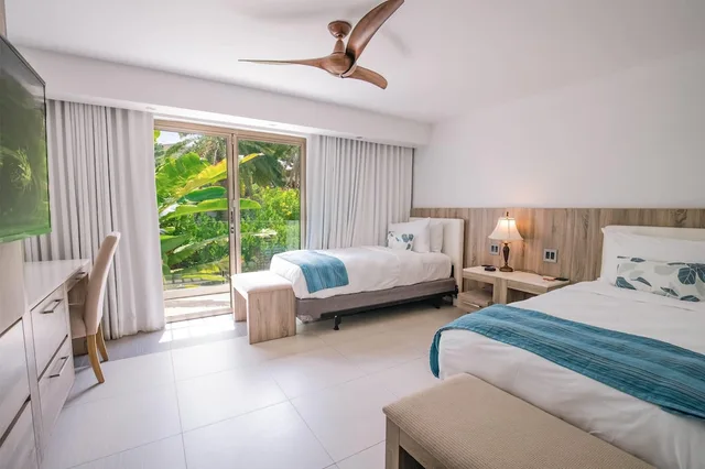 2 Bedrooms, Suite, King and Twin Beds, Ocean Front, Kitchen، Hodges Bay Resort & Spa, an HQ Luxury Resort & Residences 3/4