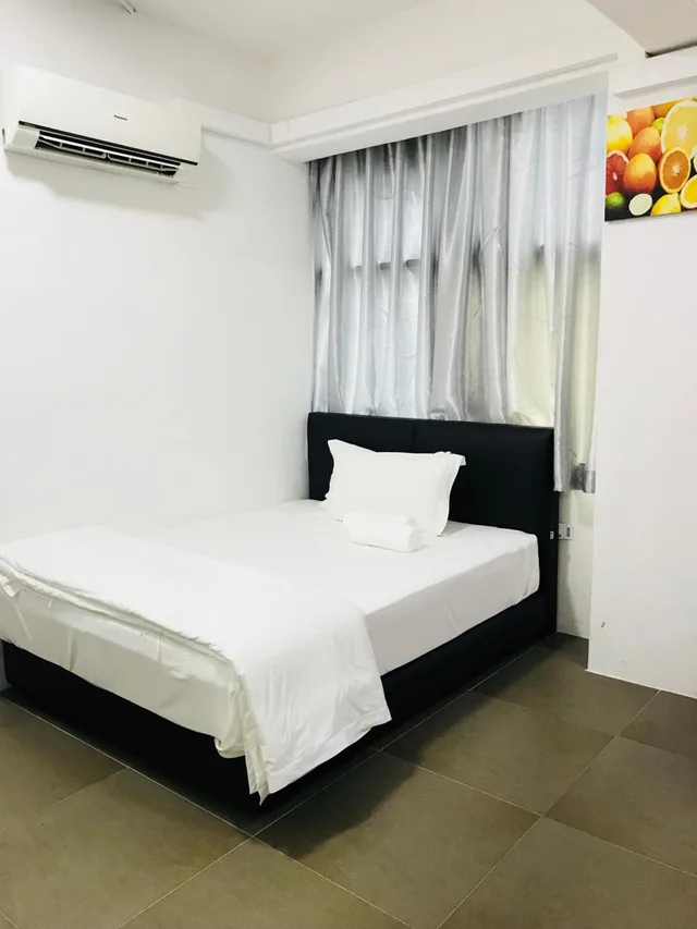 غرفة اقتصادية بسرير مزدوج، H-Hotel 1/3