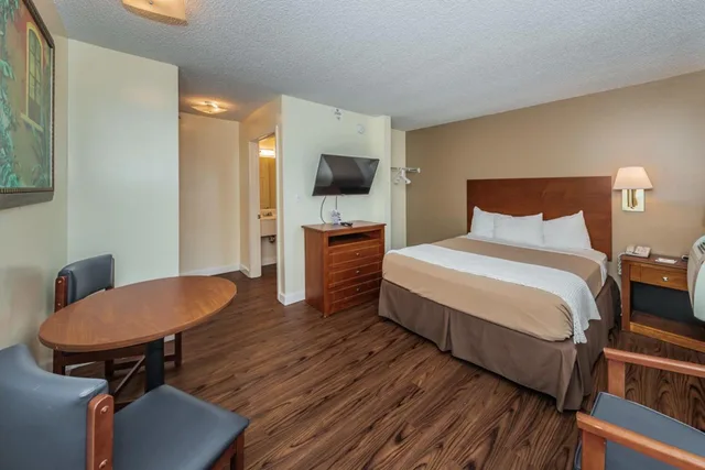 Upgrade, Single, Kitchen, Smoking، Suburban Extended Stay Clearwater 4/6