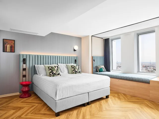 Superior, Double Bed, City View, High Floor, H4 Wyndham Paris Pleyel 1/6