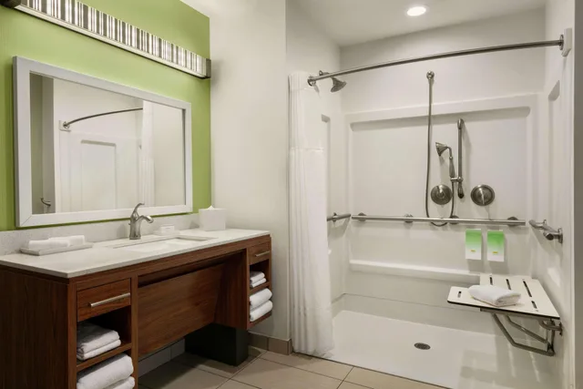 Studio, King Bed, Home2 Suites by Hilton New York Long Island City/ Manhattan View 2/2
