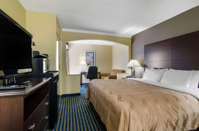غرفة بسرير مزدوج، Quality Inn Merriam Kansas City 1/4