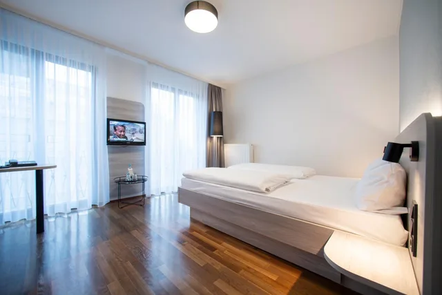 Dom, Double Bed, with View، Eden Frueh Am Dom Hotel 4/7