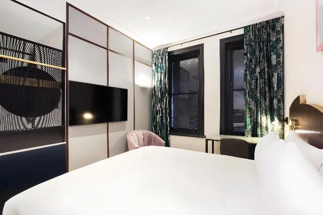 Urban, Double Bed، Crystalbrook Albion 1/1
