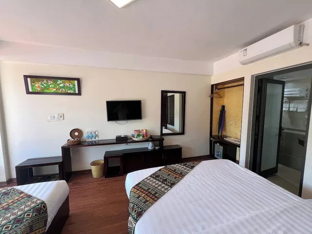 غرفة ديلوكس بانورامية بسريرين منفصلين بإطلالة على المدينة بشرفة، Sapa Village Hotel 10/10