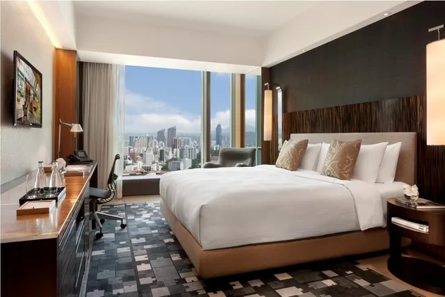 Icon 36, Twin Beds, City View، Hotel ICON 1/4