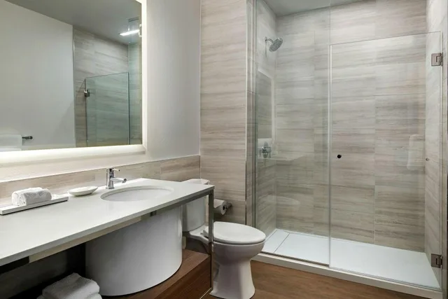 غرفة قياسية بسرير كينج، Element Reno Experience District 2/3