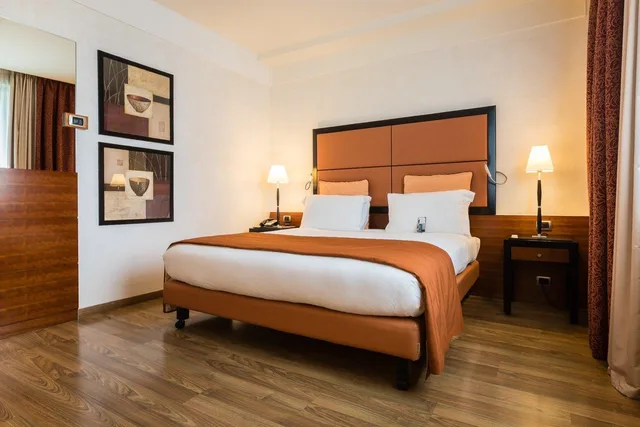 Premium, Double Bed, Crowne Plaza Milano Malpensa Airport 2/5