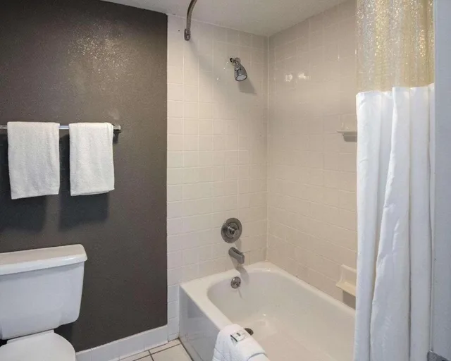 غرفة ديلوكس بسريرين كوين، Economy Inn & Suites Shreveport 3/4