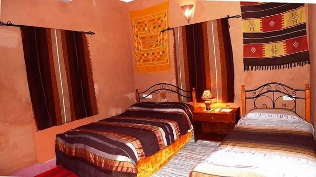 غرفة قياسية رباعية بسرير مزدوج وسريرين منفصلين، Kasbah Valentine 2/2