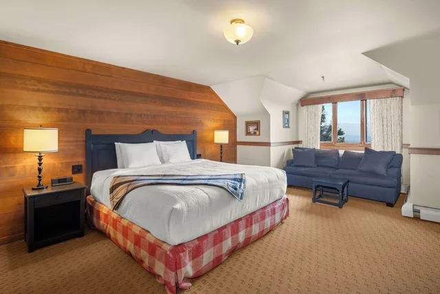 Loft, King Bed, Trapp Family Lodge 1/6