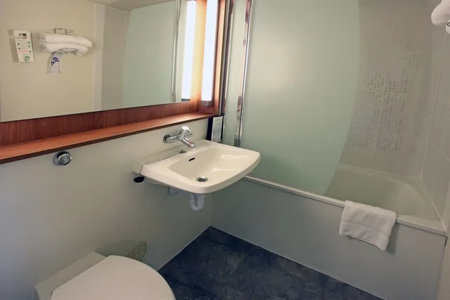Next Generation, Standard, Double Bed، Hotel Campanile Angers Ouest Beaucouze 4/4