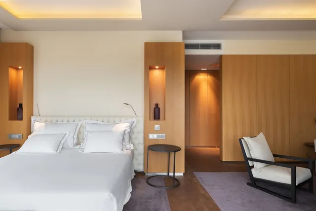 جناح جونيور بسرير كينج، Valbusenda Hotel Bodega and Spa 1/2