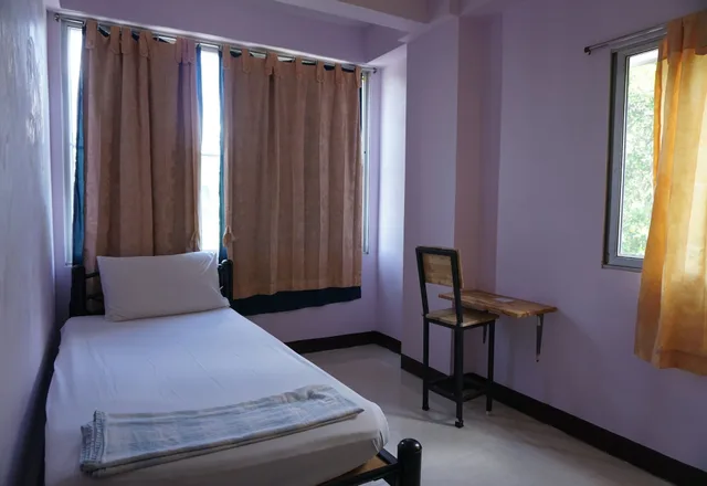 Room, Single, Single Bed, with Fan، Bella Bella River View 2/10