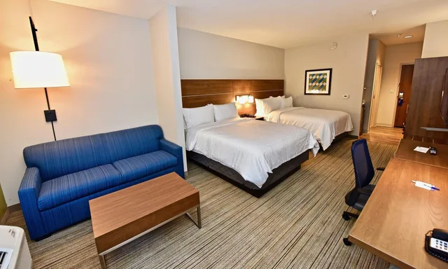 جناح لذوي الإعاقة، Holiday Inn Express and Suites Perryville I 55 1/1