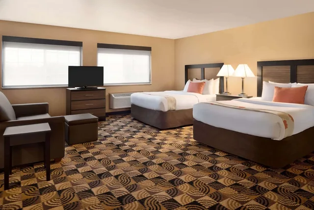2 Bedrooms, Suite, 2 Queen Beds, Hawthorn Extended Stay by Wyndham Oak Creek 2/5