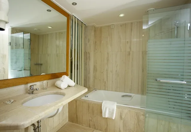 غرفة سوبيريور بسريرين منفصلين بإطلالة على البحر، Ionian Blue Bungalows And Spa Resort 5/5