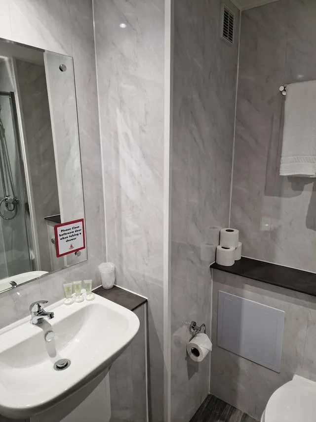 غرفة قياسية بسريرين منفصلين، Britannia Hotel Birmingham - New Street Station 3/7