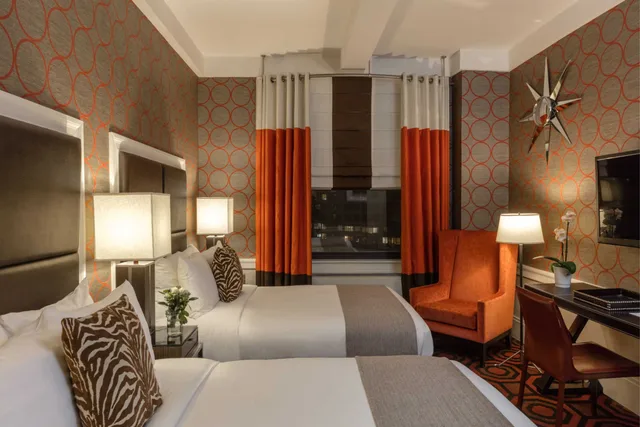 غرفة سوبيريور بسريرين مزدوجين، The Empire Hotel 2/3