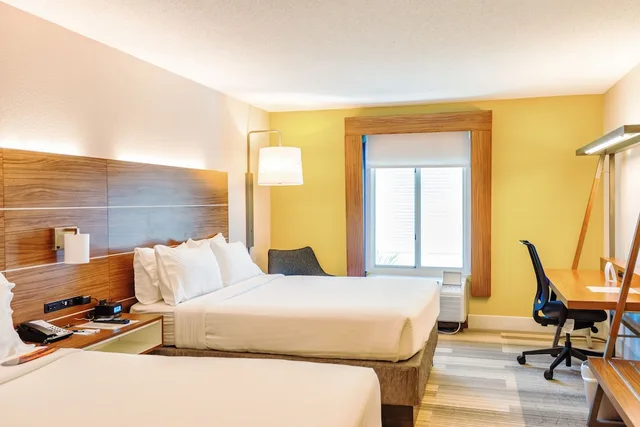 غرفة قياسية بسرير كوين، Holiday Inn Express Charleston US Hwy 17 & I-526 3/6