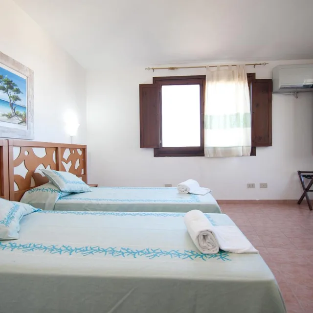 Room, Quadruple, Club Esse Gallura Beach Village 5/10
