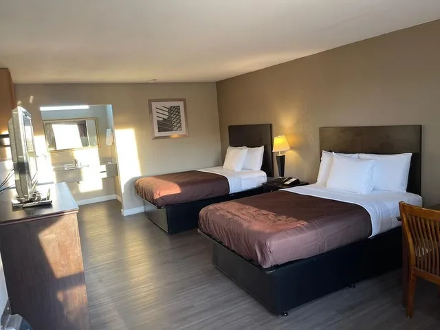 غرفة قياسية بسريرين مزدوجين، Suburban Studios Columbia - Harbison 3/10