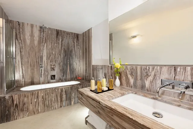 جناح جونيور بإطلالة على البحر بشرفة، Hotel Punta Tragara 10/10