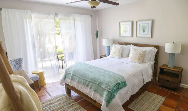 غرفة سوبيريور بسرير كوين بإطلالة على الحديقة بشرفة، Villa Montana Beach Resort 2/3