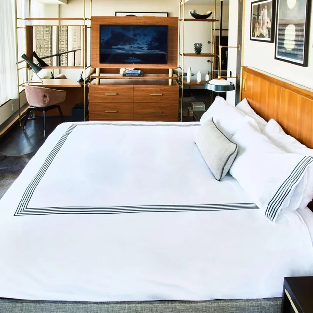 Skyline, Suite، Thompson Dallas 1/3