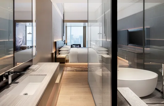 Room, King Bed, Bay View، Renaissance Shenzhen Bay Hotel 8/10