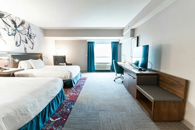 غرفة بسريرين كوين لذوي الإعاقة، HILTON GARDEN INN FAIRFAX 2/8