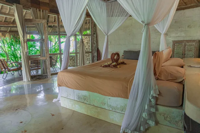 Lodge, King Bed, Pool Side, Biu Biu Resort Bali 9/10