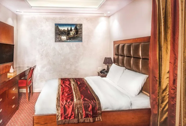 غرفة قياسية، Sofia Suites Hotel 1/2