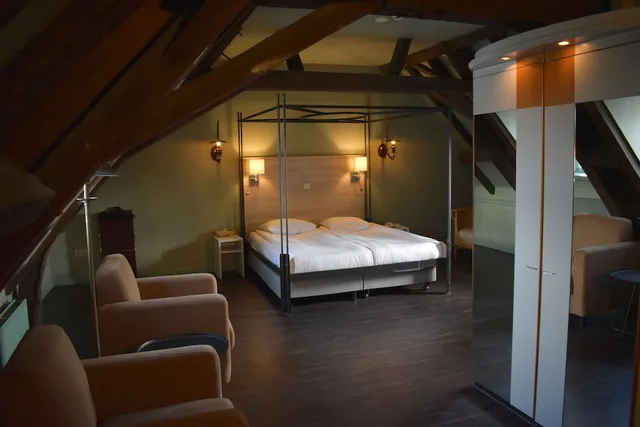 غرفة فاخرة بسريرين منفصلين، Hotel Kasteel Erenstein 1/4