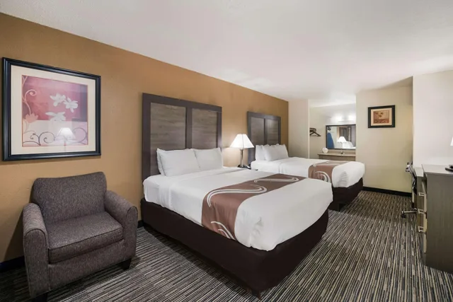 غرفة بسريرين كوين، Quality Inn Suites Lufkin 3/6