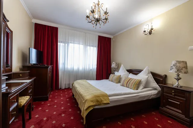 جناح، CAPITOL IASI 2/6