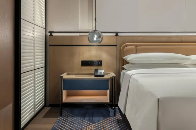 استوديو بسرير كينج، Four Points by Sheraton Guangzhou, Baiyun 3/4