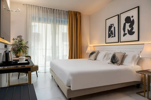 غرفة كومفورت بإطلالة على البحر بشرفة مفردة بسرير مزدوج، Savoia Hotel Rimini 2/3
