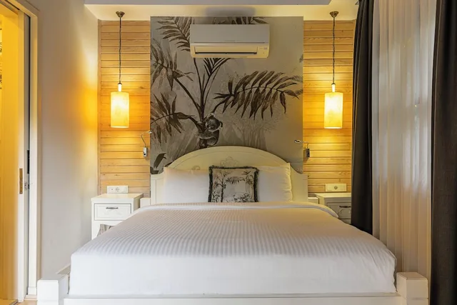 غرفة كلاسيكية بسرير مزدوج بإطلالة على الحديقة، Villa Lukka 3/8