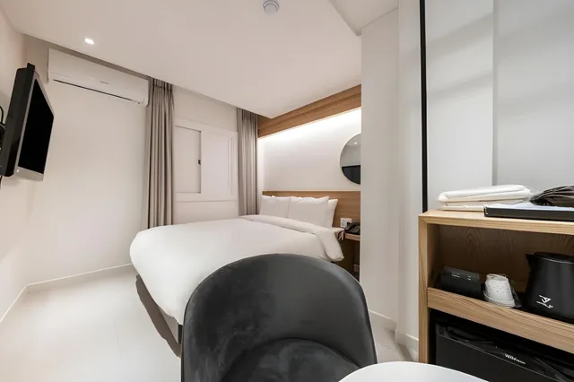 غرفة قياسية بسرير مزدوج، Busan Seomyeon Business Hotel J7 2/2