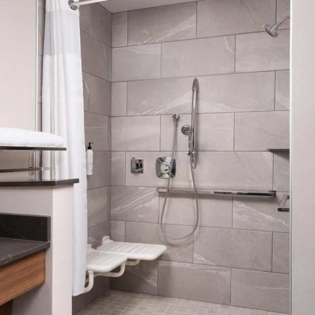 Room, King Bed, Fairfield by Marriott Inn & Suites Waycross 5/6