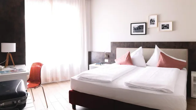 Classic, Double Bed, City Hotel Merano 1/8