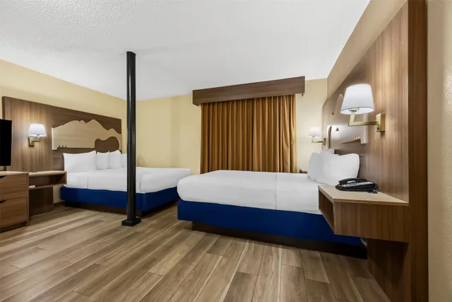 Suite, King and Double Bed, with Extra Double Bed, Best Western Center Pointe Inn 9/10