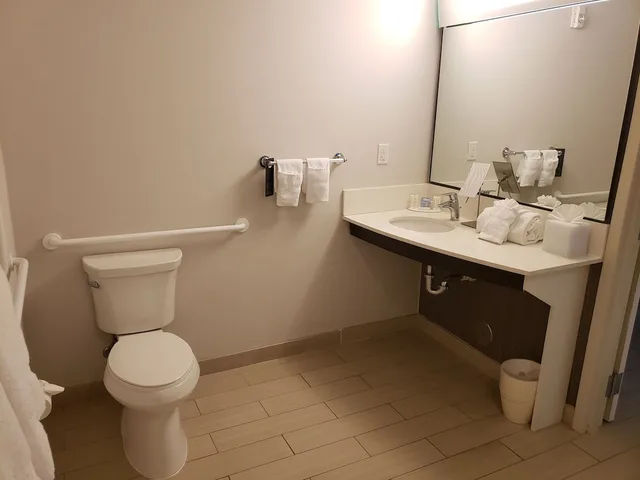 غرفة بسرير مزدوج، Courtyard Jacksonville 4/7