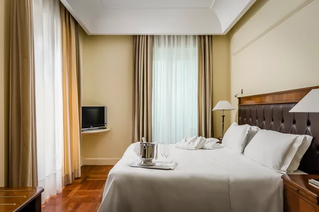 جناح جونيور بسرير كوين، Eurostars Centrale Palace 1/3
