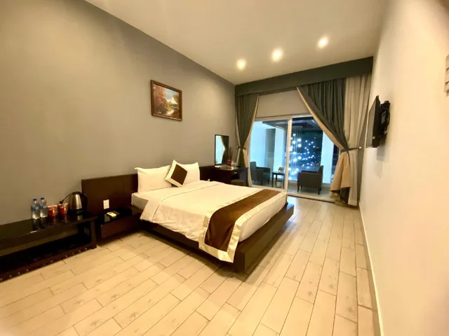 Room, Queen Bed, Balcony, Ngoc Linh Luxury Hotel 2/2