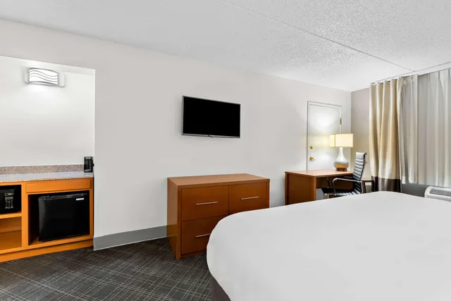 غرفة بسرير كينج، Comfort Inn & Suites Nashville Near Tanger Outlets I-24 Antioch 5/8